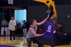 看服顿宝！肯纳德三分训练连中8球，季后赛需要你化身成巨头😂